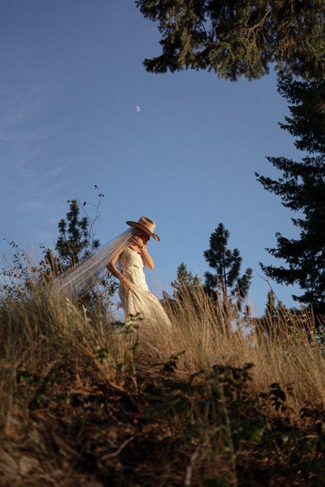 carousel-hero-element image-1