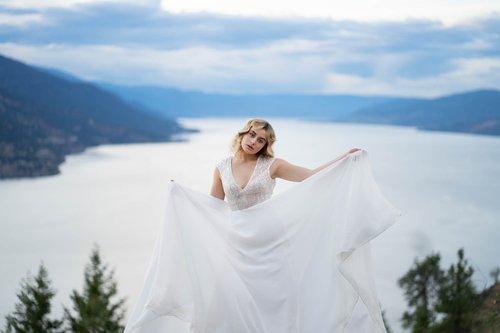 carousel-hero-element image-0